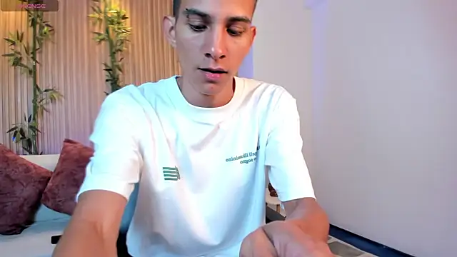 Aaron Scoot online show from January 12, 2026, 12:43 pm