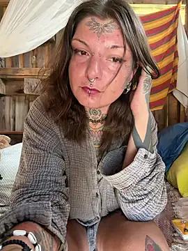 Snapshot of lizzardqueeen chatting on July 20, 2026, 3:14 pm lizzardqueeen online show from July 20, 2026, 3:14 pm