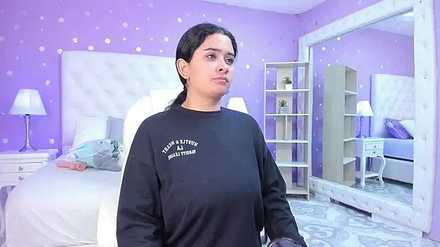 Snapshot of scarlette_15_ chatting on October 18, 2025, 3:09 am scarlette 15 online show from October 18, 2025, 3:09 am