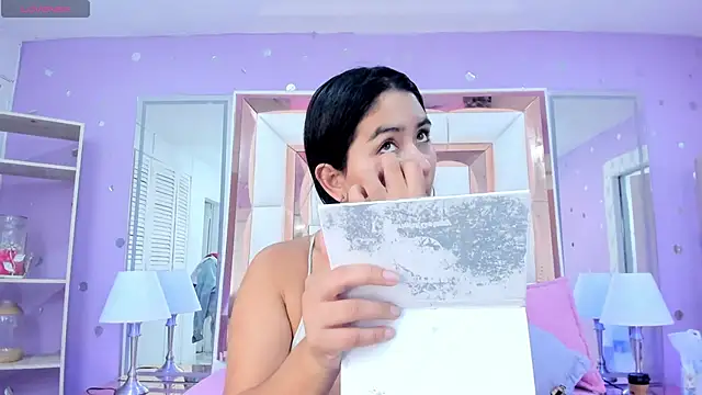 scarlette 15  online show from April 3, 2026, 3:15 am