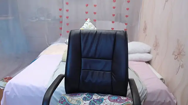 OlgaHottie online show from October 8, 2025, 11:13 pm