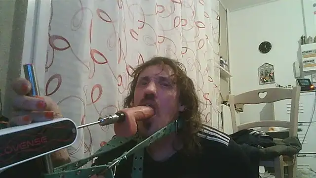 cyril020202 online show from December 15, 2025, 11:31 pm