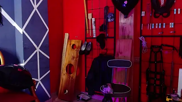 Swich Bdms  online show from February 14, 2025, 6:40 pm