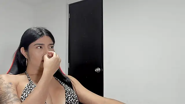 ZachaTompson online show from March 17, 2025, 9:02 pm