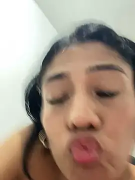 ZachaTompson online show from September 18, 2025, 3:58 pm