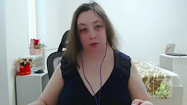 cute and hot online show from February 13, 2025, 12:00 pm