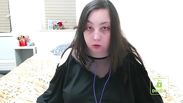 cute and hot online show from February 17, 2025, 4:04 pm
