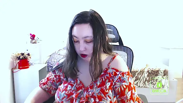 cute and hot online show from March 5, 2025, 9:38 am
