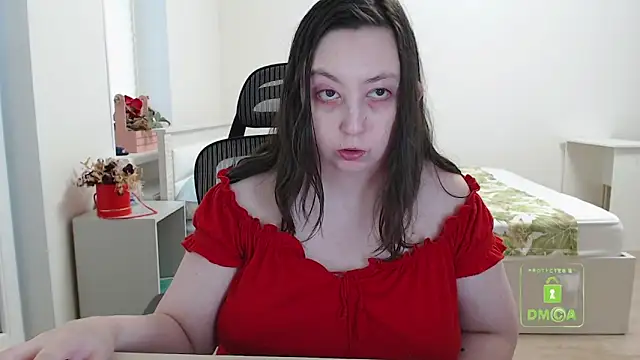 cute and hot online show from March 8, 2025, 12:52 pm