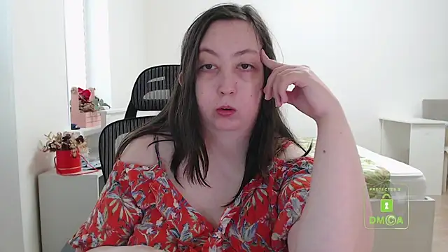 cute and hot online show from March 10, 2025, 10:04 am