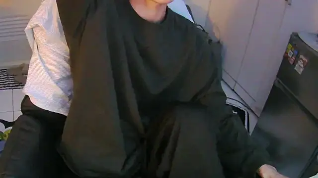 Ray175oo online show from March 12, 2026, 5:52 pm