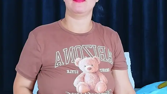 hotlatinateacher online show from February 19, 2026, 7:54 pm