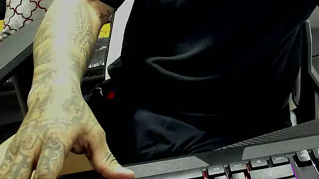 stebankechima online show from September 28, 2025, 10:48 pm