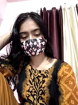 Arisha- online show from October 4, 2025, 7:45 pm