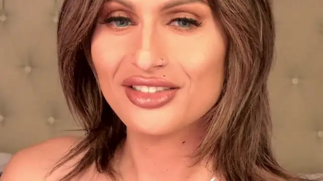 xprettysmilex online show from January 14, 2025, 8:37 pm