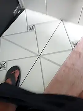 lobomisterioso13 online show from December 15, 2024, 12:38 pm