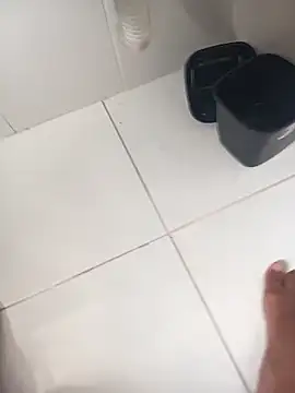 lobomisterioso13 online show from April 3, 2026, 1:09 pm