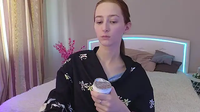 MichaDenver online show from October 22, 2025, 8:03 am