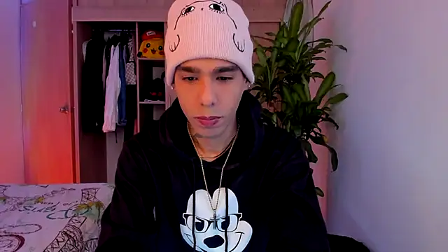 aldrinwhite online show from December 16, 2025, 2:55 pm