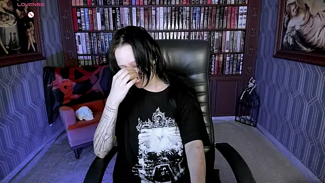 Medusa  Gorgona online show from April 17, 2026, 1:47 pm