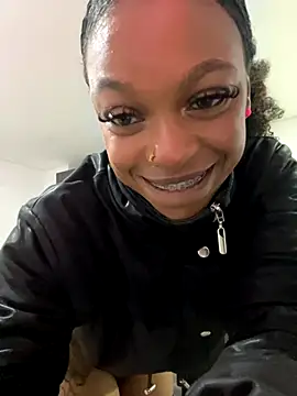 Melany Williams online show from November 15, 2025, 2:13 pm