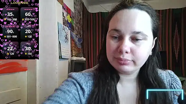 Cora Maro online show from April 10, 2026, 3:39 pm