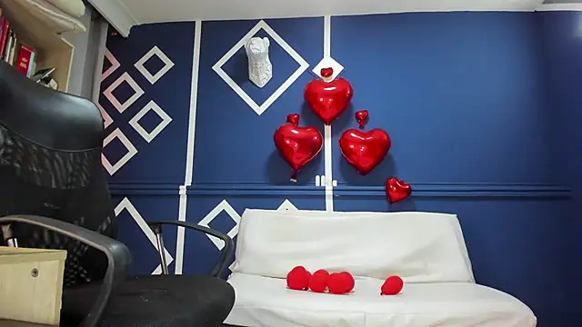 charolbruce 1 online show from February 20, 2025, 3:52 pm