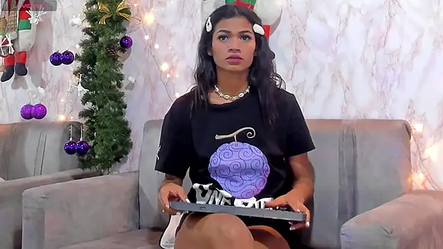 BarbieHotLaura online show from December 10, 2024, 8:49 pm