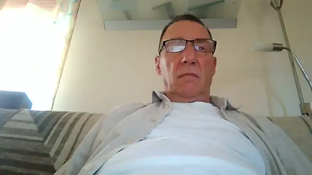 Piero1966xh online show from October 5, 2025, 2:15 pm