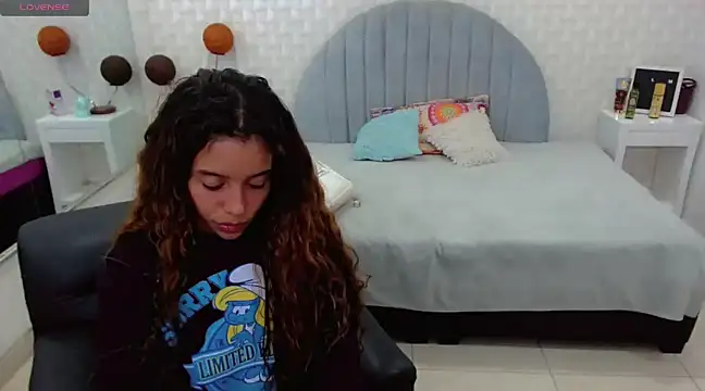 charlotte 0309 online show from January 7, 2025, 12:34 am