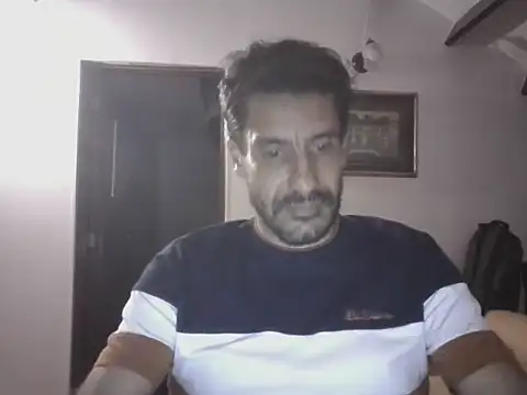elkike1980 online show from May 16, 2026, 1:13 am