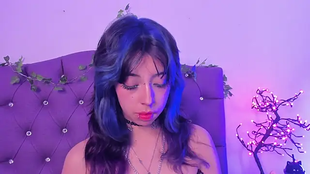 Nyx nayla online show from December 9, 2024, 6:25 pm