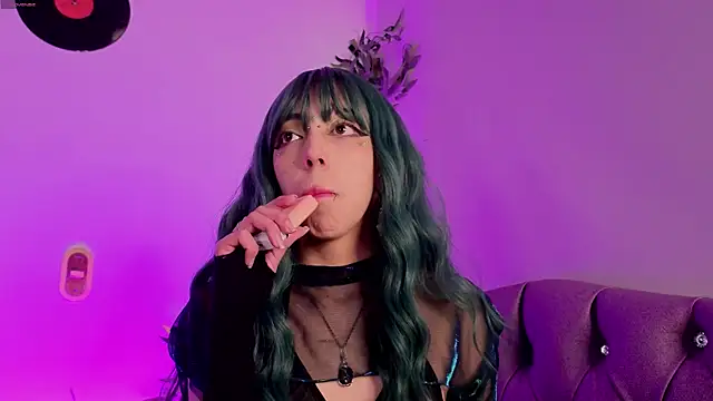 Nyx nayla online show from January 14, 2026, 6:52 am