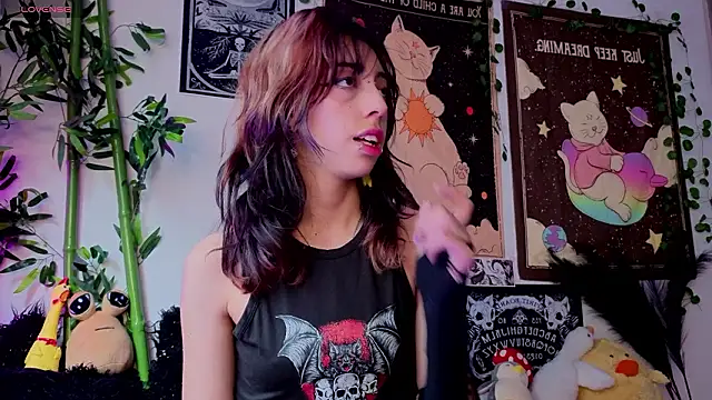 Nyx nayla online show from March 4, 2026, 7:42 pm