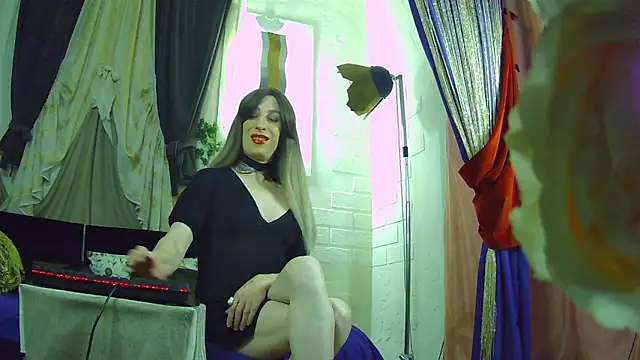 Snapshot of Mary_Loon chatting on November 3, 2025, 10:27 am Mary Loon online show from November 3, 2025, 10:27 am