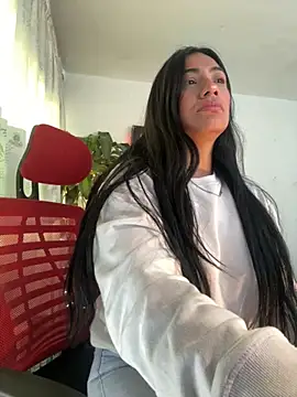 emmily d online show from November 18, 2025, 6:23 pm