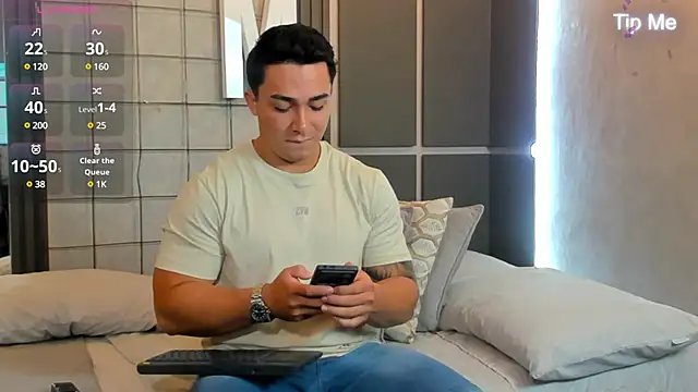 Snapshot of Ryan_Hunt chatting on January 24, 2025, 12:41 pm Ryan Hunt online show from January 24, 2025, 12:41 pm