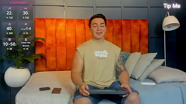 Snapshot of Ryan_Hunt chatting on January 25, 2025, 7:17 am Ryan Hunt online show from January 25, 2025, 7:17 am