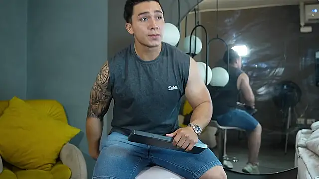 Snapshot of Ryan_Hunt chatting on January 26, 2025, 8:34 pm Ryan Hunt online show from January 26, 2025, 8:34 pm