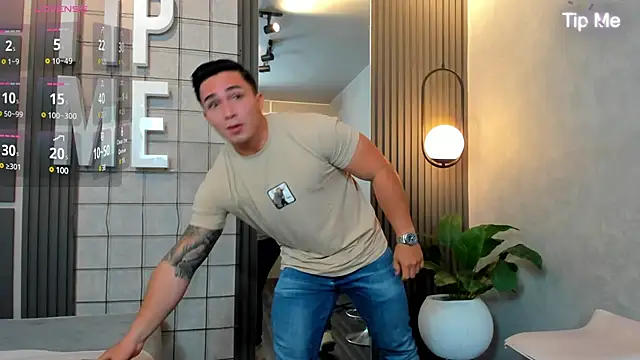 Snapshot of Ryan_Hunt chatting on February 15, 2025, 4:56 pm Ryan Hunt online show from February 15, 2025, 4:56 pm