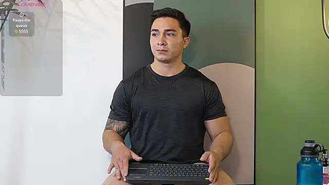 Snapshot of Ryan_Hunt chatting on February 18, 2025, 2:59 pm Ryan Hunt online show from February 18, 2025, 2:59 pm