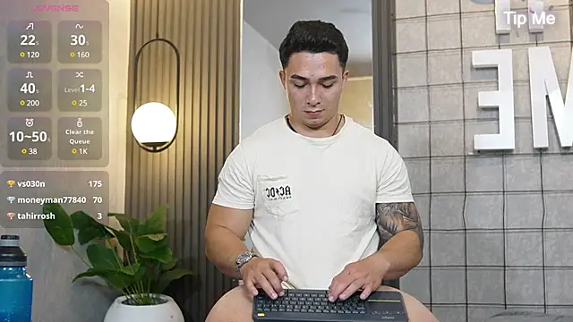 Snapshot of Ryan_Hunt chatting on February 23, 2025, 9:05 pm Ryan Hunt online show from February 23, 2025, 9:05 pm