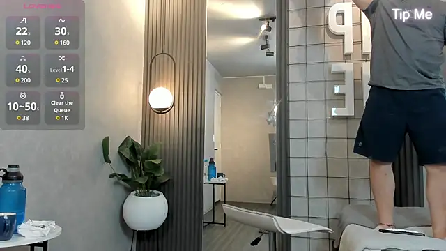 Snapshot of Ryan_Hunt chatting on February 25, 2025, 12:24 pm Ryan Hunt online show from February 25, 2025, 12:24 pm