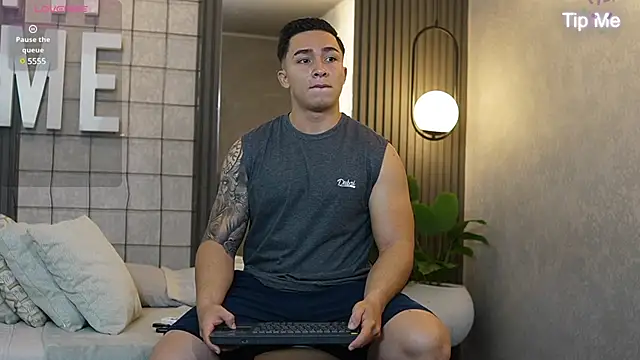 Snapshot of Ryan_Hunt chatting on March 4, 2025, 11:51 am Ryan Hunt online show from March 4, 2025, 11:51 am