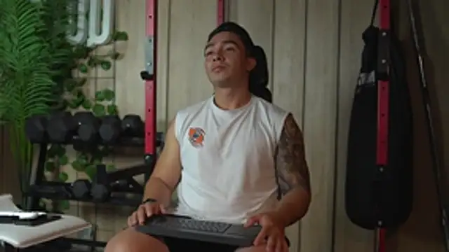 Snapshot of Ryan_Hunt chatting on October 10, 2025, 1:10 pm Ryan Hunt online show from October 10, 2025, 1:10 pm