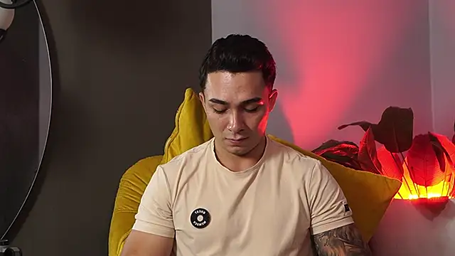 Snapshot of Ryan_Hunt chatting on October 11, 2025, 12:58 pm Ryan Hunt online show from October 11, 2025, 12:58 pm