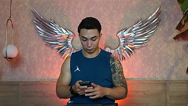 Snapshot of Ryan_Hunt chatting on October 16, 2025, 12:50 pm Ryan Hunt online show from October 16, 2025, 12:50 pm