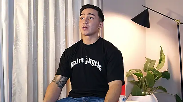 Snapshot of Ryan_Hunt chatting on October 24, 2025, 8:11 am Ryan Hunt online show from October 24, 2025, 8:11 am