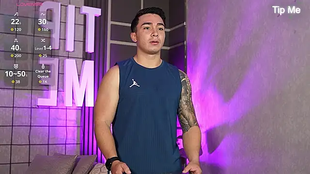 Snapshot of Ryan_Hunt chatting on October 27, 2025, 12:31 pm Ryan Hunt online show from October 27, 2025, 12:31 pm