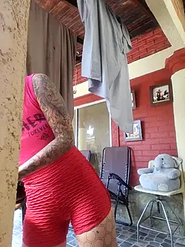 Snapshot of LorenRosse chatting on January 12, 2025, 2:41 pm LorenRosse online show from January 12, 2025, 2:41 pm